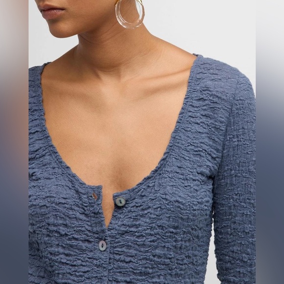 Vince Smocked Long Sleeve Button Front Top in Steel Blue— Womens Medium - Picture 4 of 11